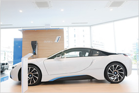 BMW i8