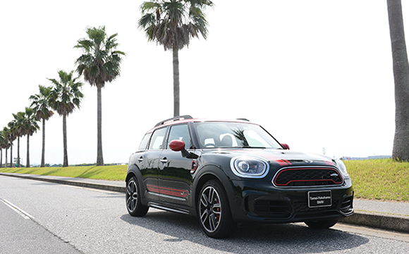 THE NEW MINI JCW CROSSOVER