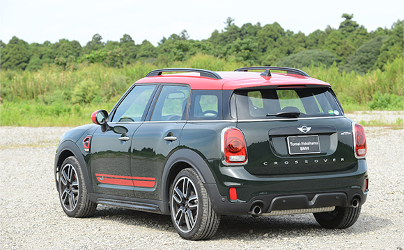 THE NEW MINI JCW CROSSOVER